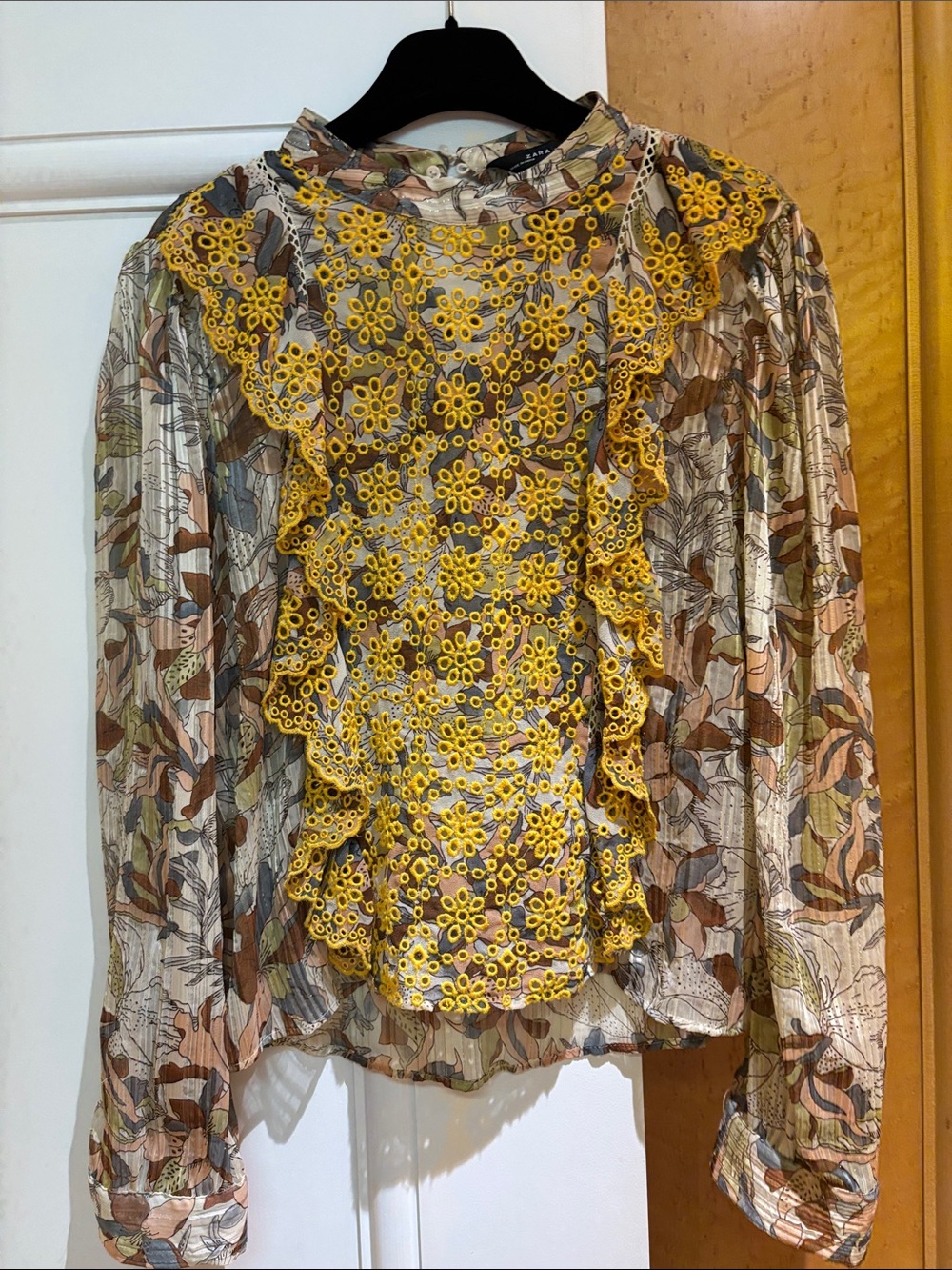 Zara Women’s Floral Lace-Front Blouse in Yellow and Multicolor